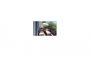Cozy Apartment In Sveti Filip I Jakov With Wifi